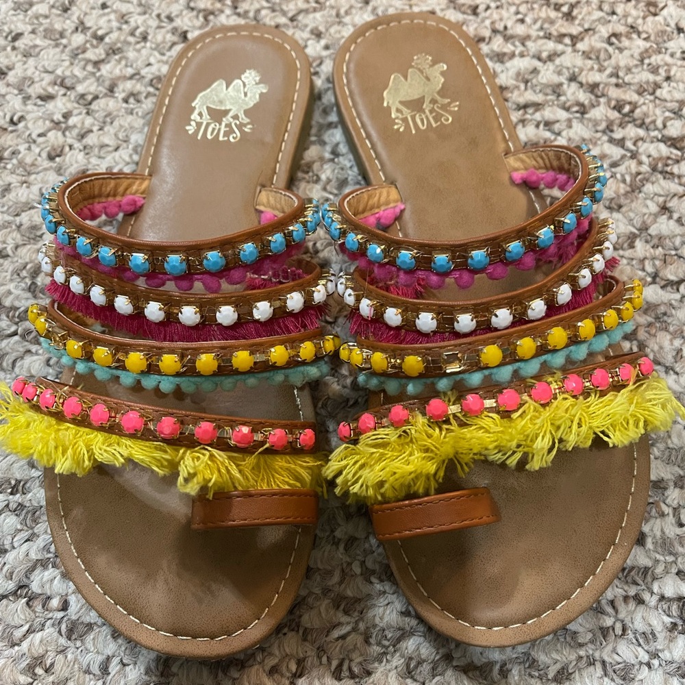 Camel Toes sandals